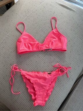 Luli fama pink bikini